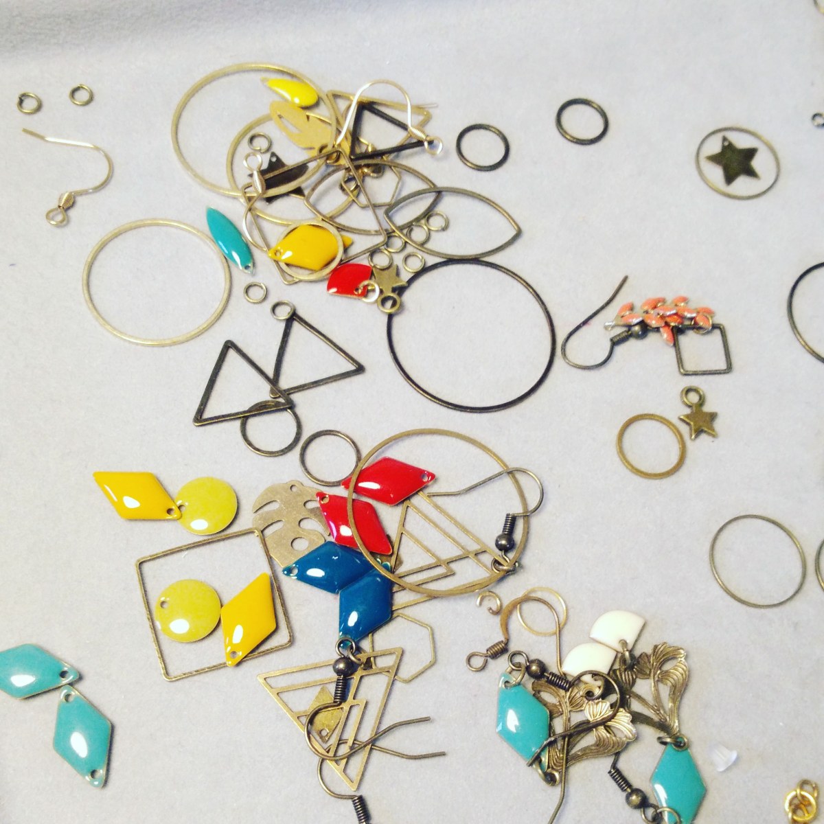 bijoux en laiton avec sequins émaillés&nbsp;#14