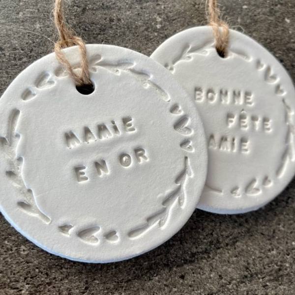 #22 – Médaillons et coupelles en pâte&nbsp;autodurcissante